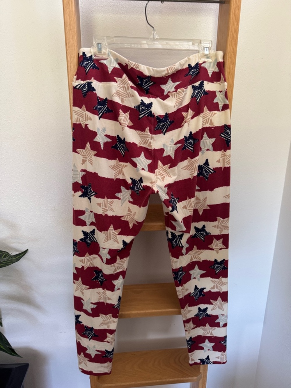 EUC LuLaRoe TC Tall & Curvy Womens Stars & Stripes Patriotic Leggings Buttery - Picture 8 of 9
